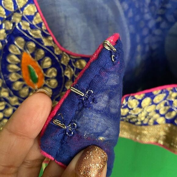 HANDMADE Authentic Embroidered U Neck Blue & Gold Saree Choli Bollywood Small - Picture 5 of 16